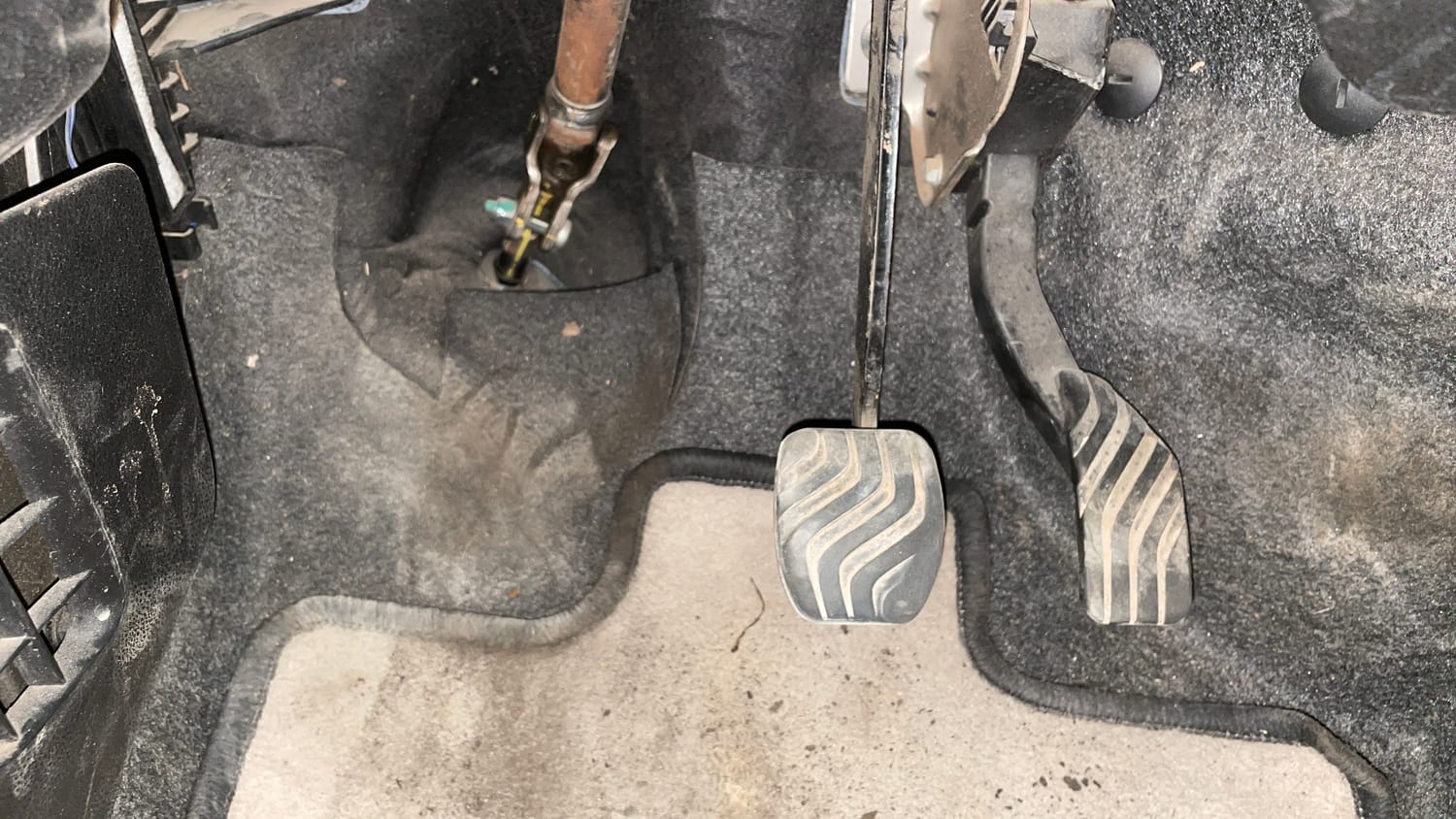 Used 2017 Renault Kwid 1.0 RXT AMT Petrol Automatic interior PEDALS VIEW