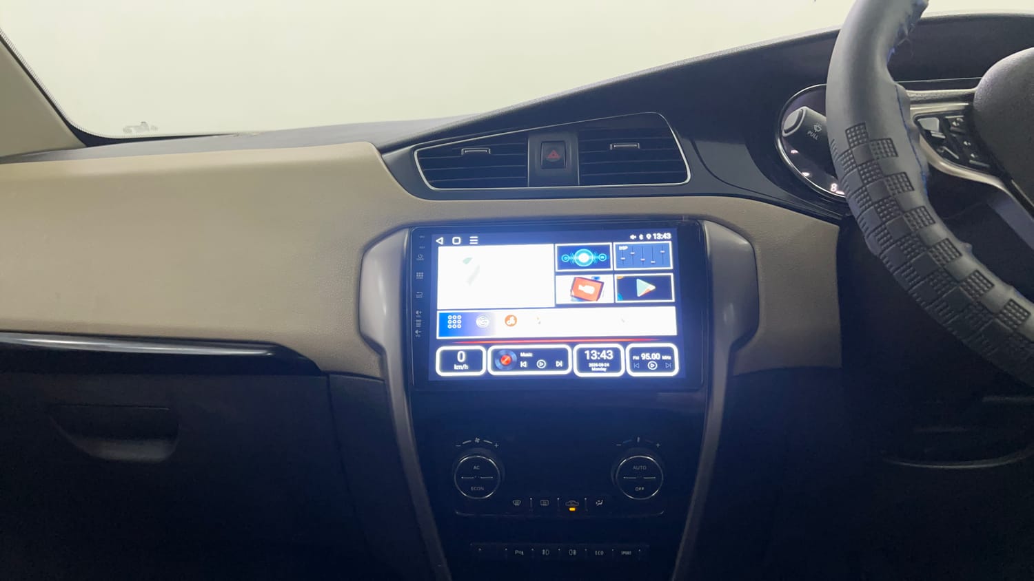 Used 2015 Tata Zest XT Petrol Petrol Manual interior MUSIC SYSTEM & AC CONTROL VIEW