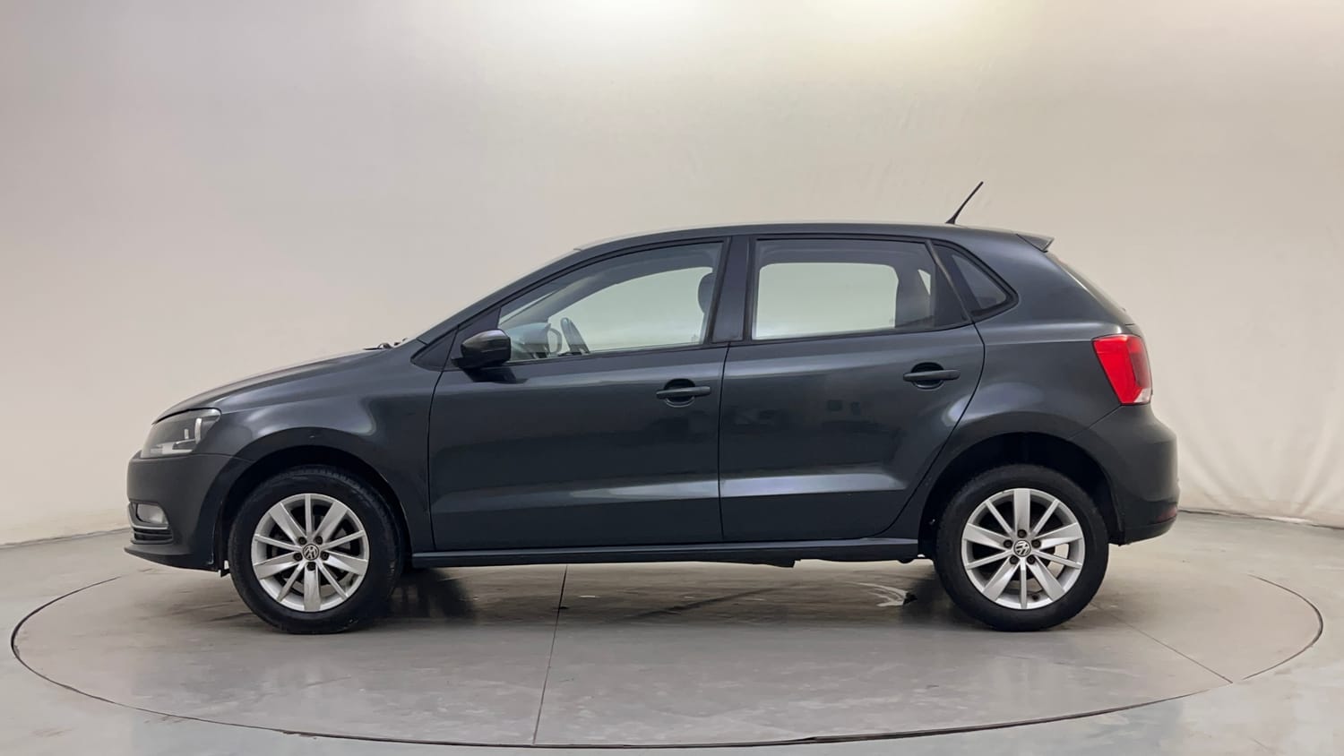 Used 2016 Volkswagen Polo Highline1.2L (P) Petrol Manual exterior LEFT SIDE VIEW