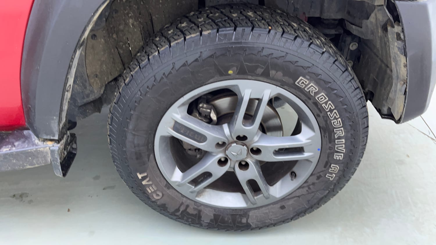 Used 2024 Mahindra Thar LX Hard Top Diesel AT 4WD Diesel Automatic tyres RIGHT FRONT TYRE RIM VIEW