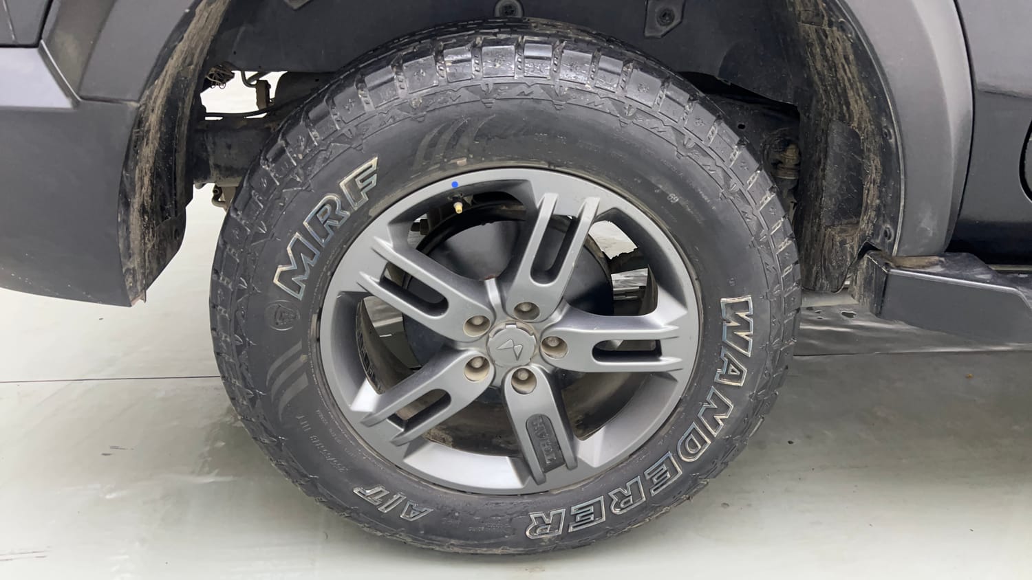 Used 2023 mahindra Thar LX Hard Top Petrol AT 4WD Petrol Automatic tyres RIGHT REAR TYRE RIM VIEW