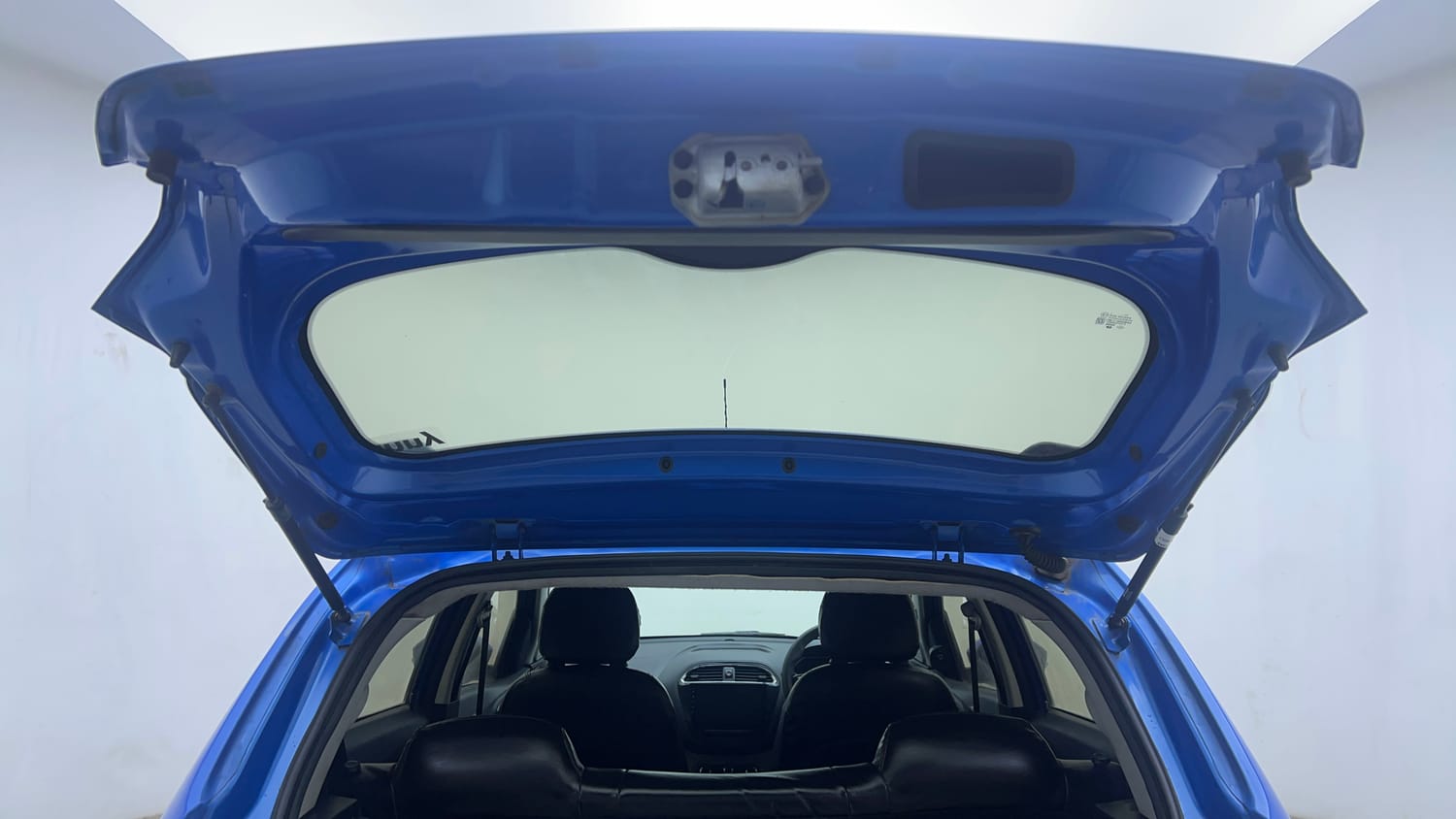 Used 2020 Tata Tiago XT Petrol Manual interior DICKY DOOR OPEN VIEW