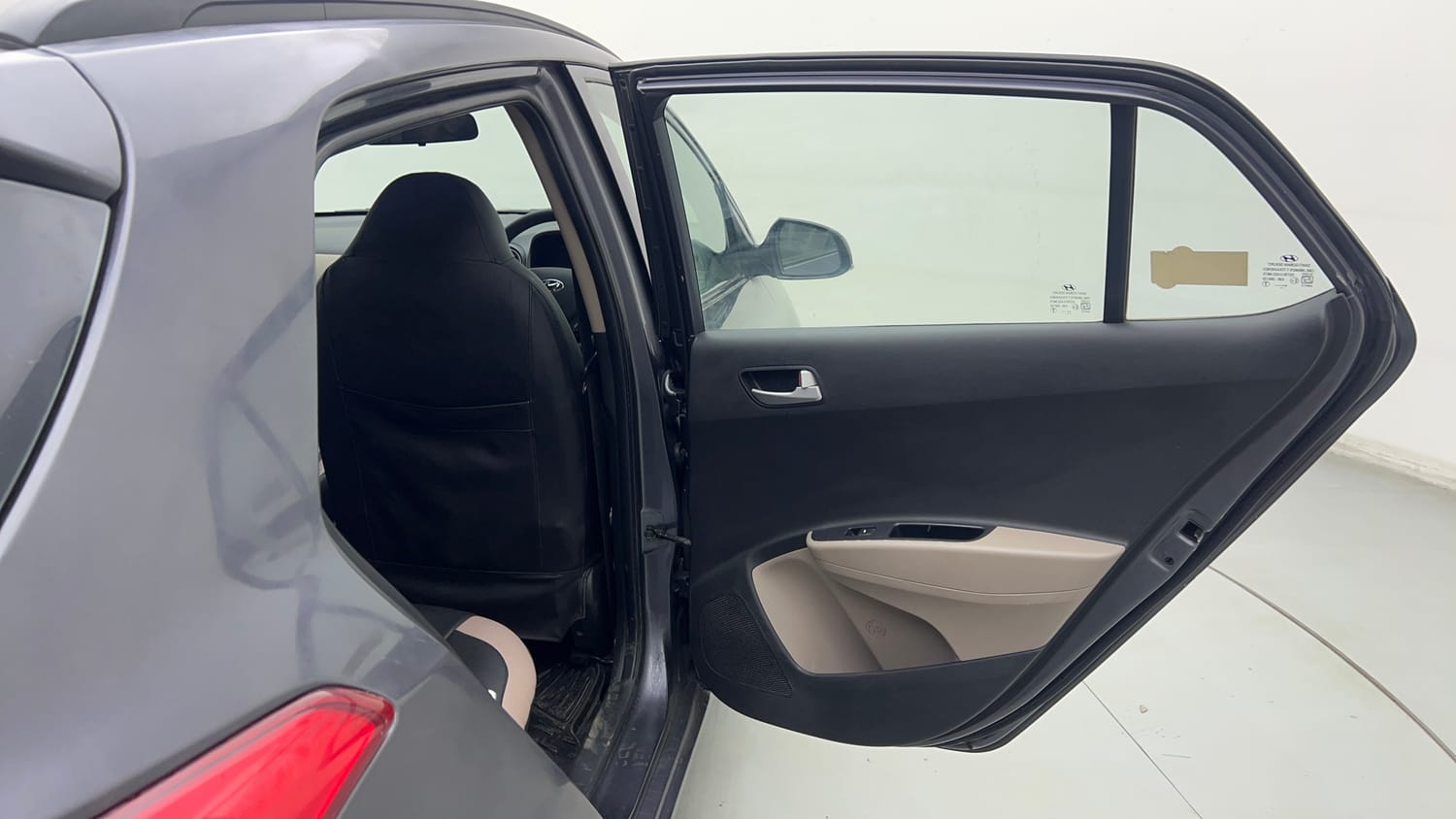 Used 2018 Hyundai Grand i10 Sportz (O) 1.2 Kappa VTVT Petrol Manual interior RIGHT REAR DOOR OPEN VIEW
