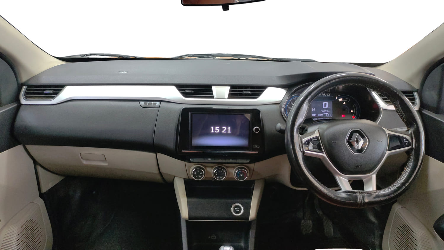 Used 2022 Renault Triber RXZ EASY-R AMT Petrol Automatic interior DASHBOARD VIEW