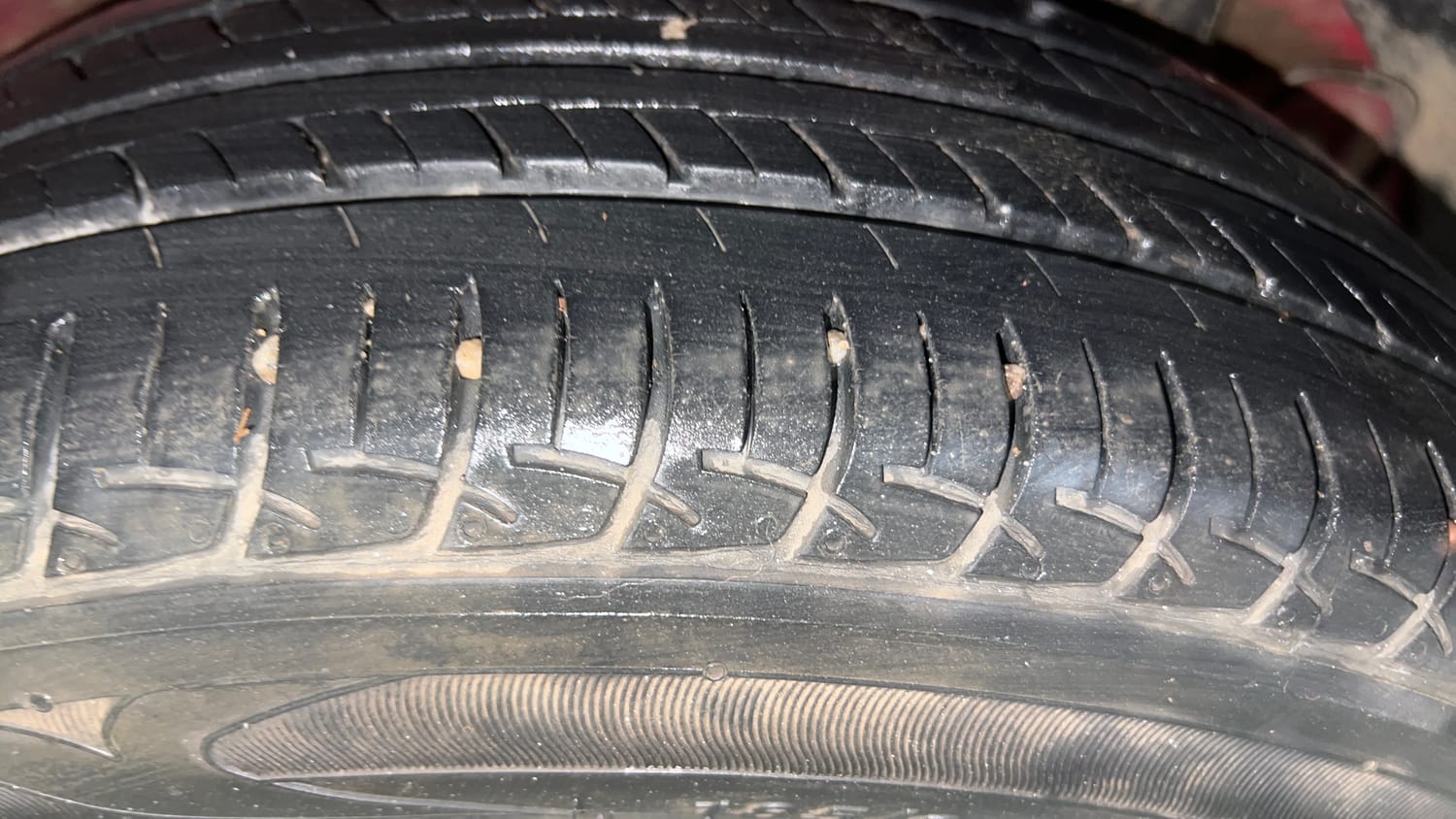 Used 2019 Hyundai Elite i20 Sportz Plus 1.2 Petrol Manual tyres LEFT REAR TYRE TREAD VIEW