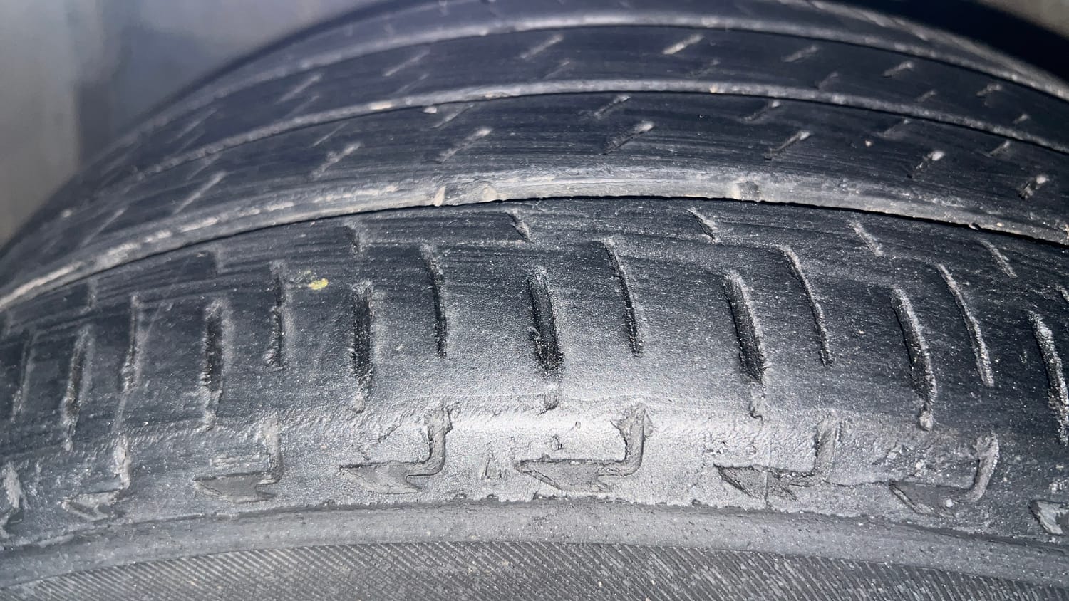 Used 2021 Honda City ZX Petrol Petrol Manual tyres LEFT FRONT TYRE TREAD VIEW