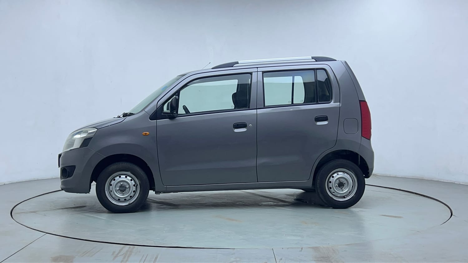 Used 2014 Maruti Suzuki Wagon R LXI Petrol Manual exterior LEFT SIDE VIEW