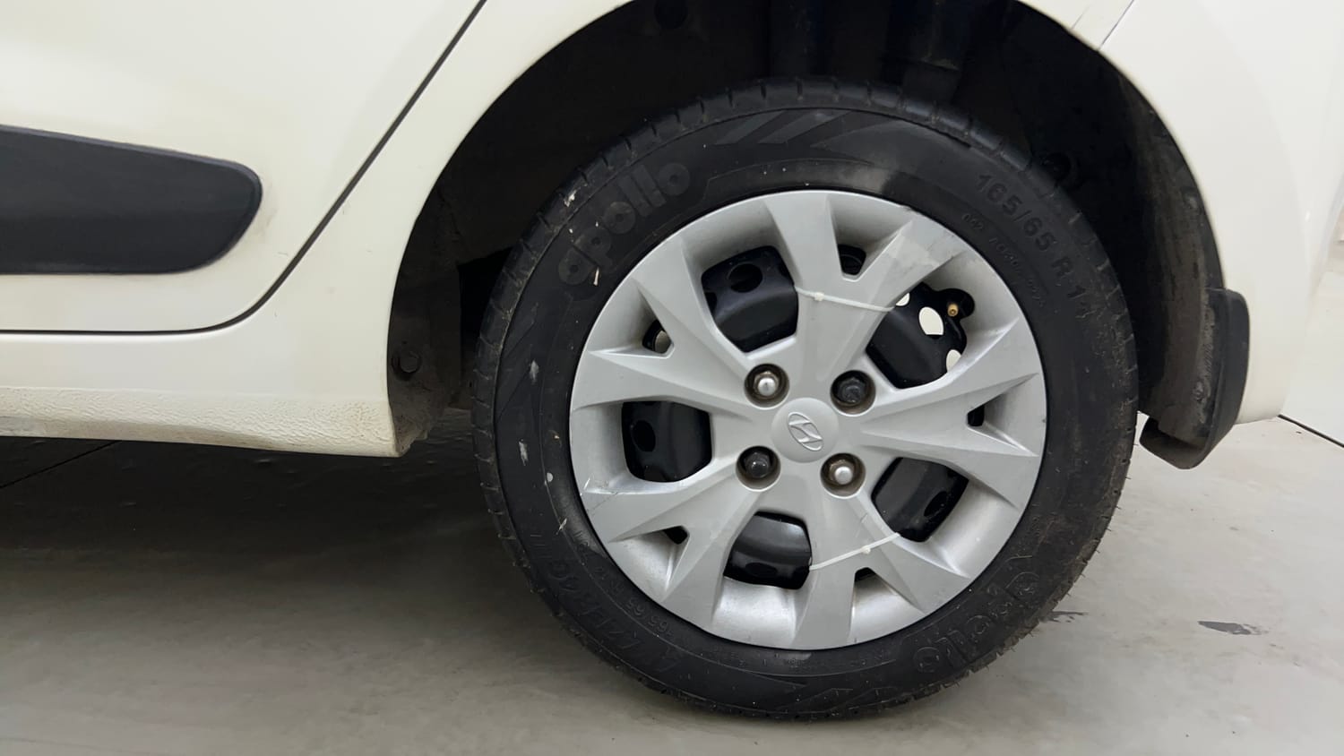 Used 2016 Hyundai Grand i10 Sportz 1.2 Kappa VTVT Petrol Manual tyres LEFT REAR TYRE RIM VIEW
