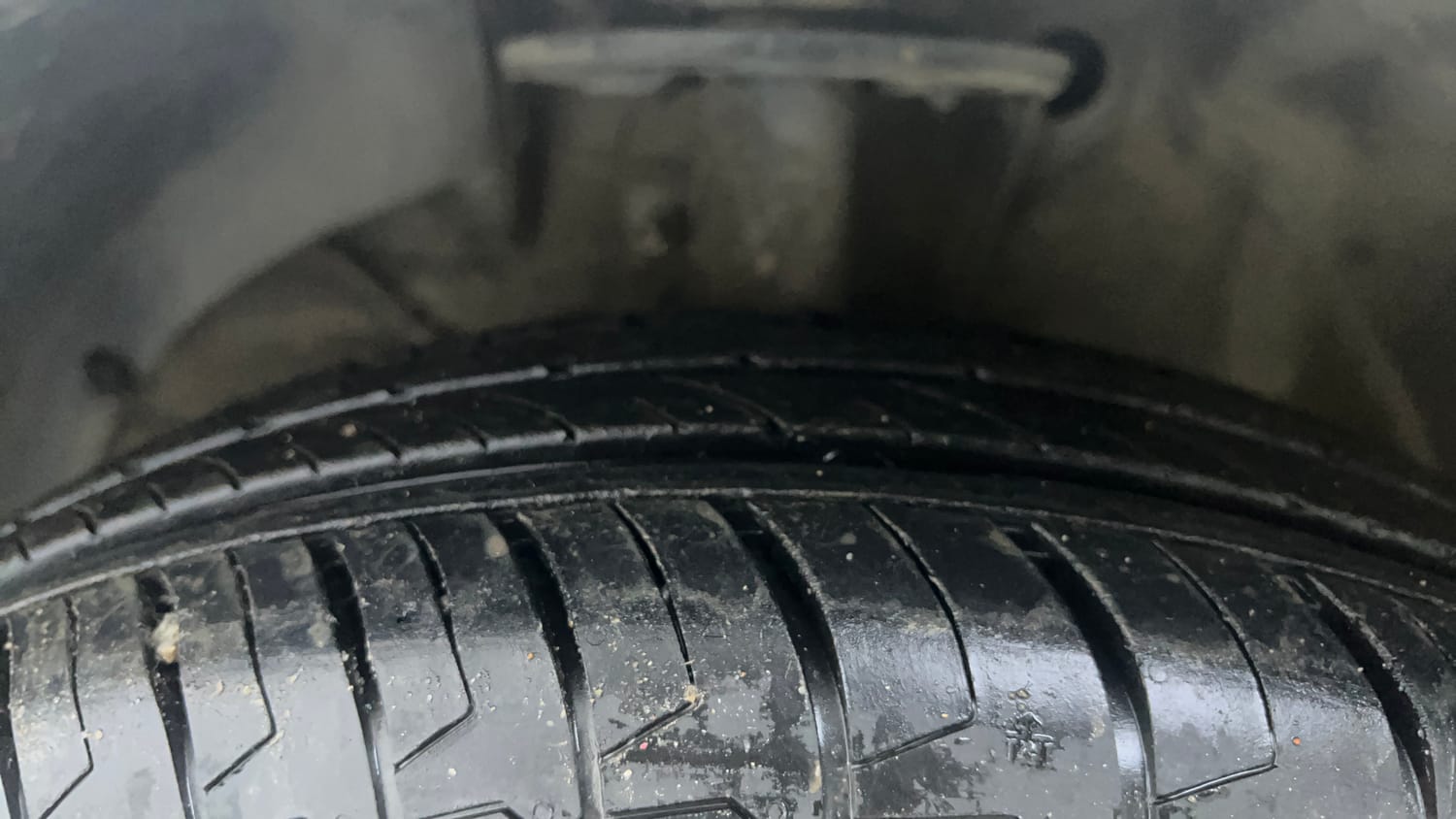 Used 2022 Maruti Suzuki Swift VXi Petrol Manual tyres LEFT FRONT TYRE TREAD VIEW
