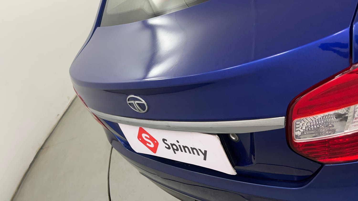 Used 2015 Tata Zest XT Petrol Petrol Manual dents MINOR SCRATCH