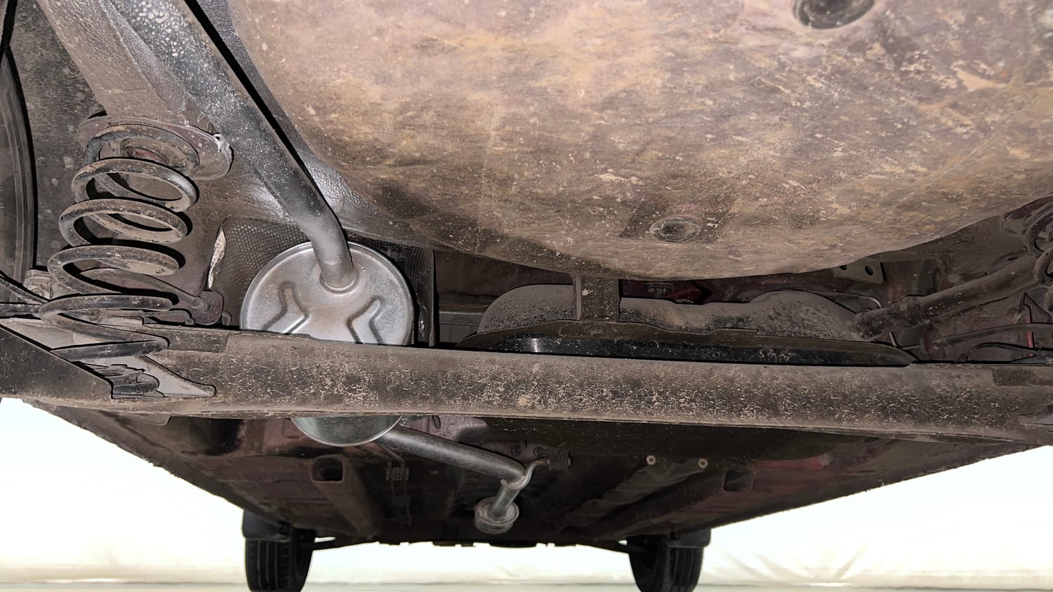 Used 2020 Renault Kwid RXT 1.0 AMT Opt Petrol Automatic extra REAR UNDERBODY VIEW (TAKEN FROM REAR)