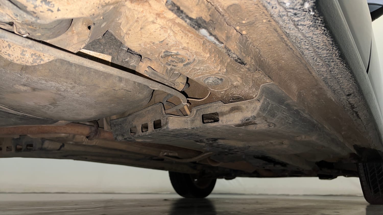 Used 2016 Volkswagen Polo Highline1.2L (P) Petrol Manual extra REAR RIGHT UNDERBODY VIEW