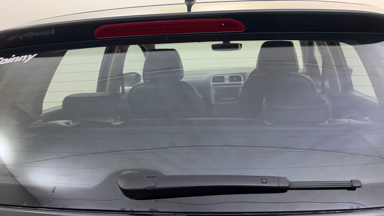 Used 2016 Volkswagen Polo Highline1.2L (P) Petrol Manual top_features Rear wiper