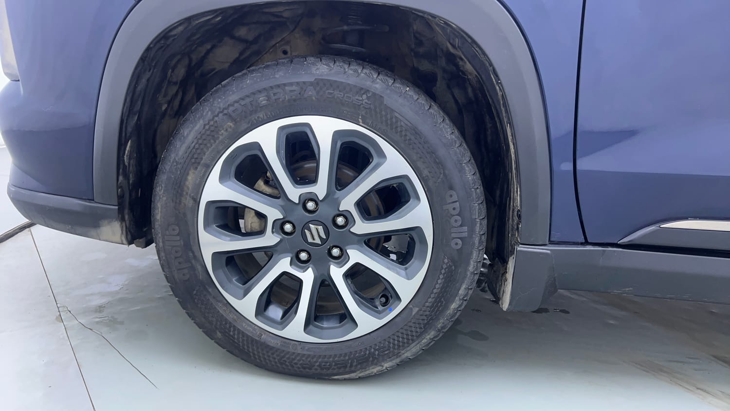 Used 2023 Maruti Suzuki Grand Vitara Alpha Smart Hybrid Petrol Manual tyres LEFT FRONT TYRE RIM VIEW