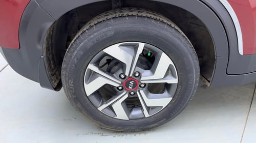 Used 2021 Kia Sonet GTX Plus 1.0 iMT Petrol Manual tyres RIGHT REAR TYRE RIM VIEW