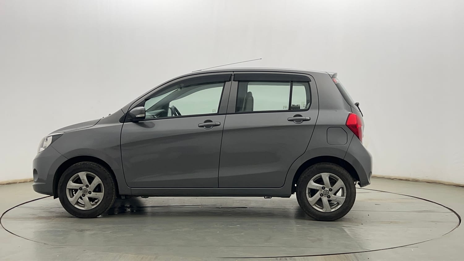Used 2015 Maruti Suzuki Celerio ZXi Petrol Manual exterior LEFT SIDE VIEW