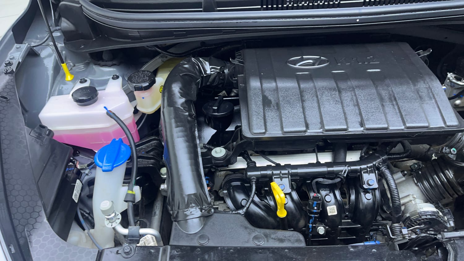 Used 2026 Hyundai Aura SX Plus 1.2 AMT Petrol Petrol Automatic engine ENGINE RIGHT SIDE VIEW