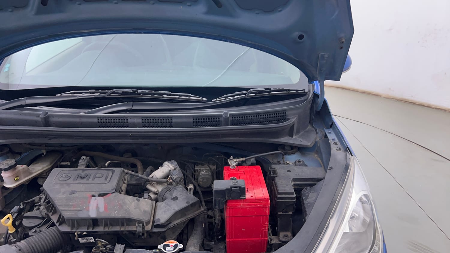 Used 2019 Hyundai Santro Sportz Petrol Manual engine ENGINE LEFT SIDE HINGE & APRON VIEW