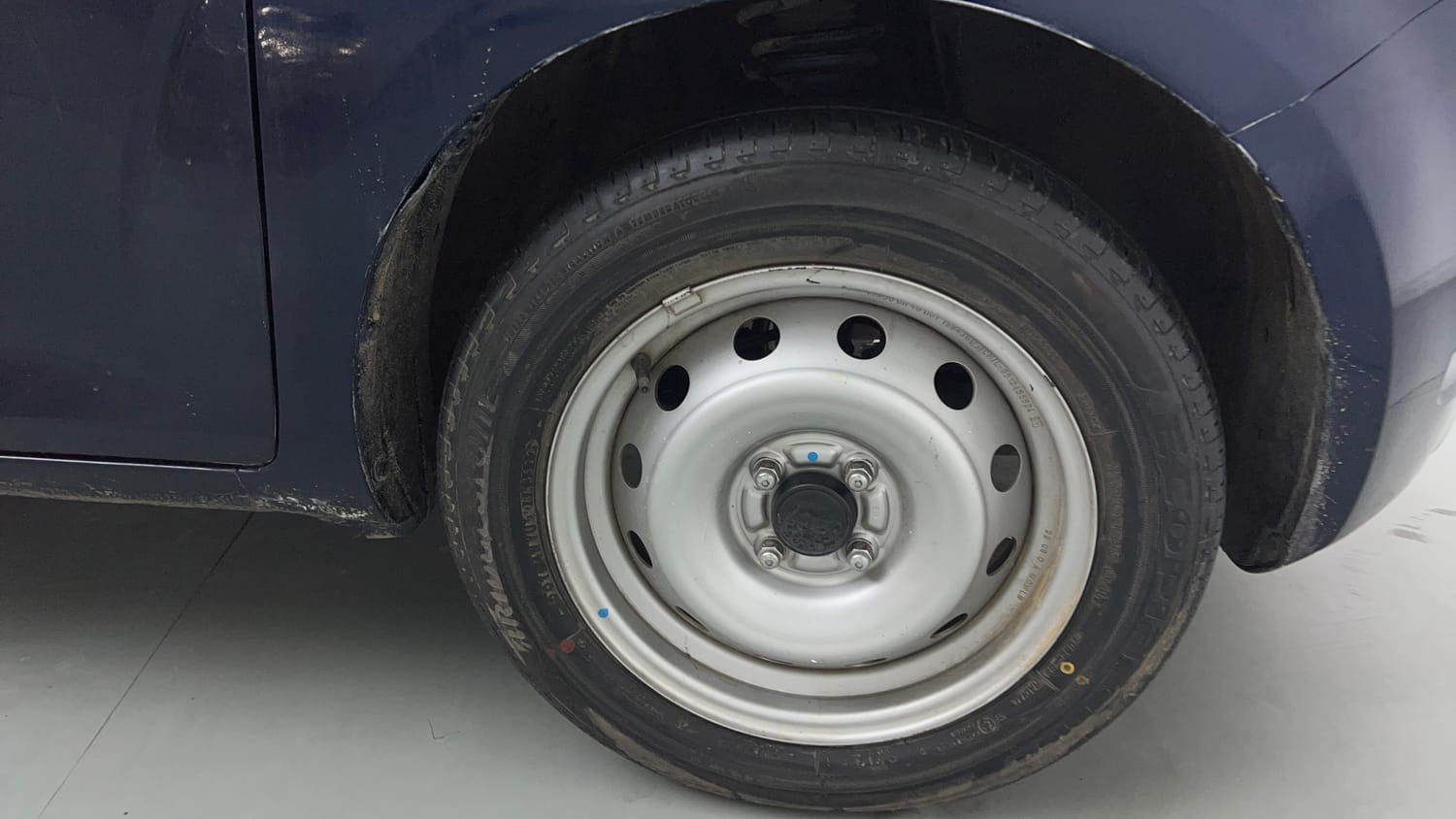 Used 2022 Maruti Suzuki Ignis Sigma 1.2 MT Petrol Manual tyres RIGHT FRONT TYRE RIM VIEW