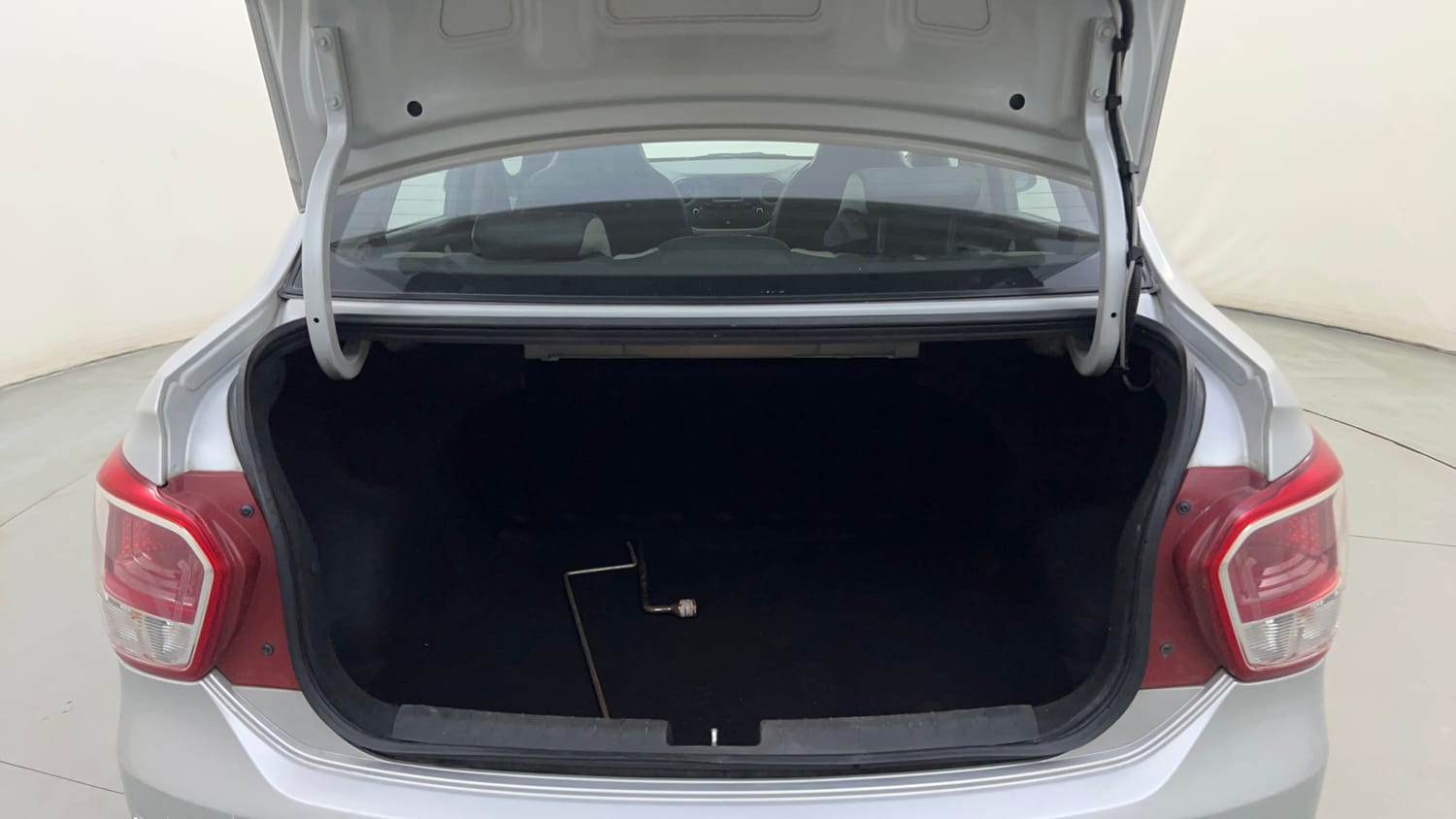 Used 2014 Hyundai Xcent SX AT 1.2 (O) Petrol Automatic interior DICKY INSIDE VIEW