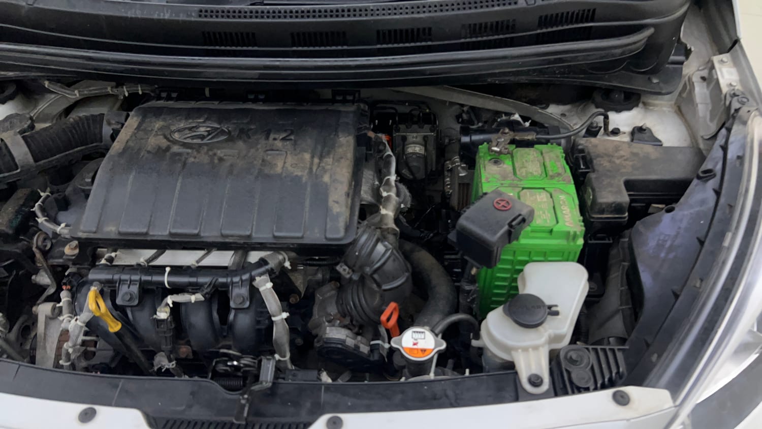 Used 2014 Hyundai Xcent SX AT 1.2 (O) Petrol Automatic engine ENGINE LEFT SIDE VIEW