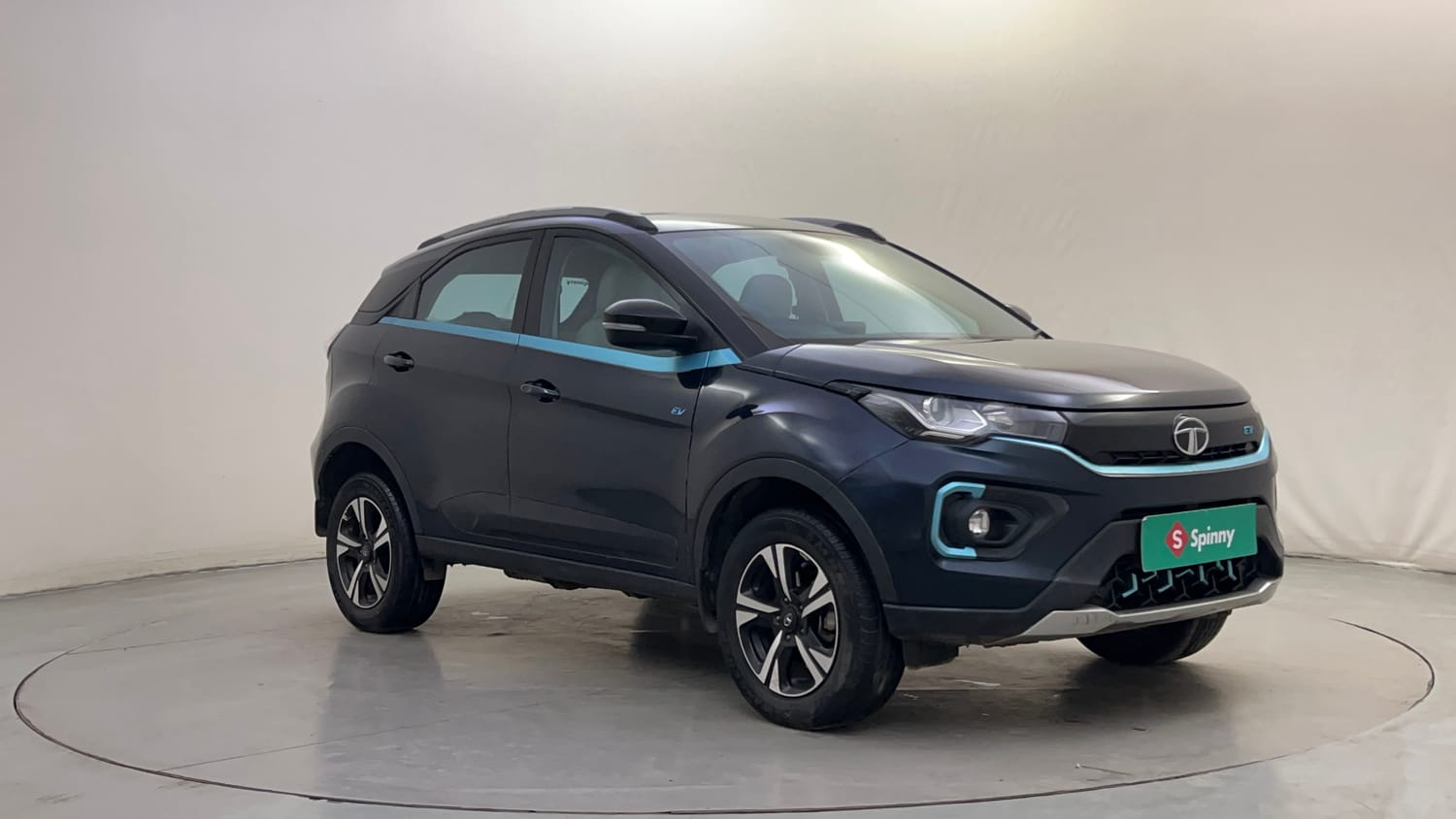 Used 2023 Tata Nexon EV XZ Plus LUX Electric Automatic exterior RIGHT FRONT CORNER VIEW