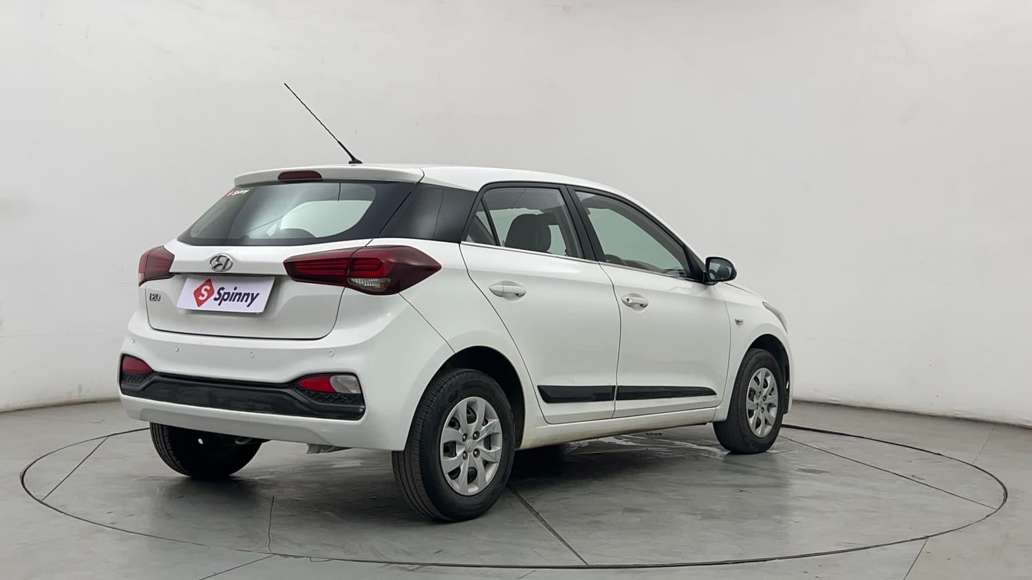 Used 2018 Hyundai Elite i20 Magna Executive 1.2 Petrol Manual exterior RIGHT REAR CORNER VIEW