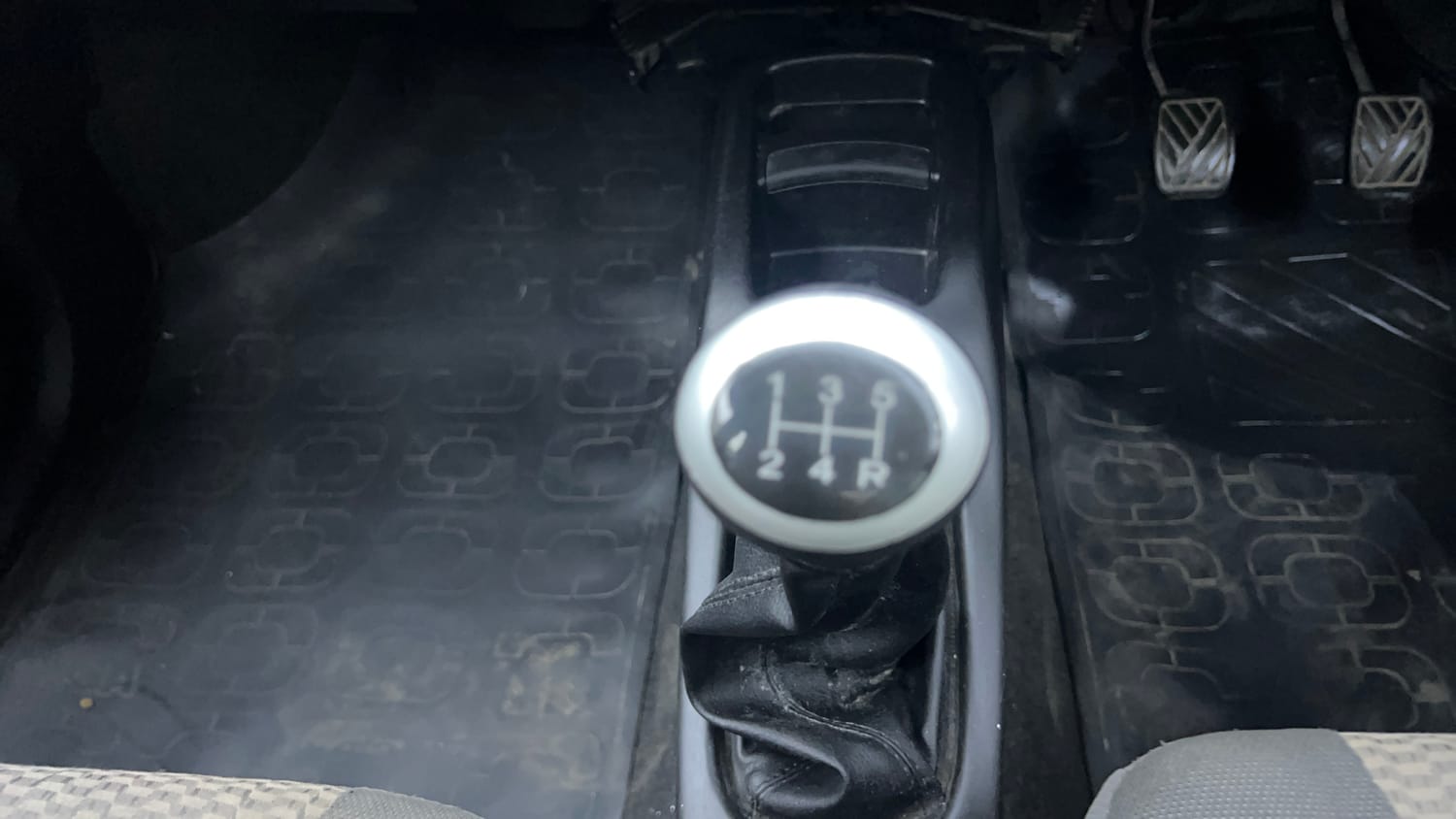 Used 2014 Maruti Suzuki Wagon R LXI Petrol Manual interior GEAR  KNOB VIEW
