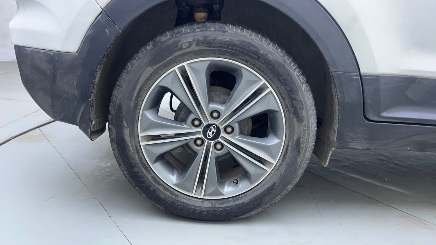 Used 2016 Hyundai Creta 1.6 SX Plus AT Petrol Petrol Automatic tyres RIGHT REAR TYRE RIM VIEW