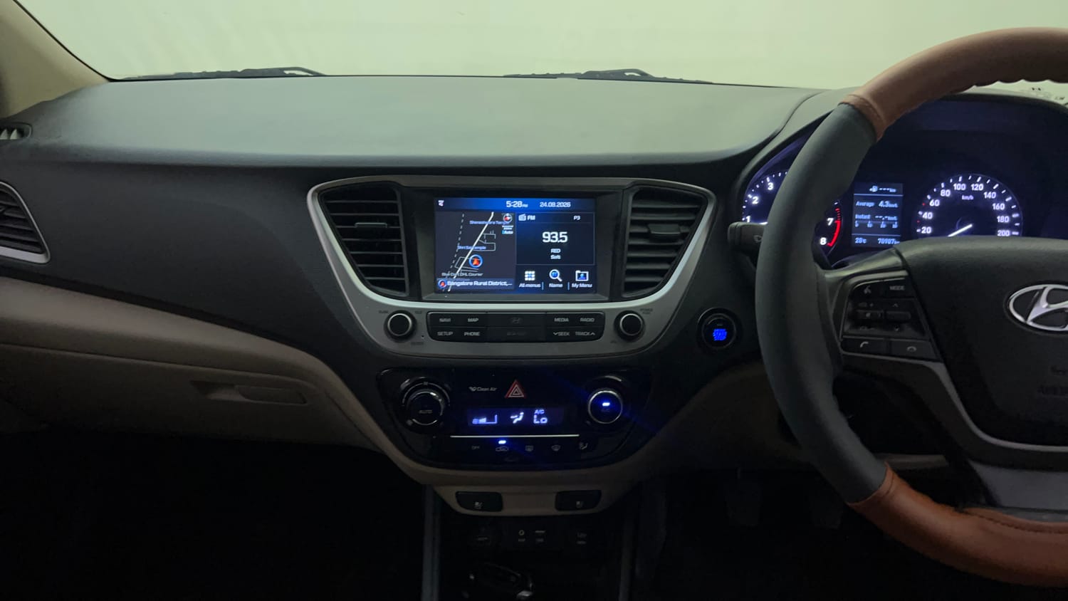 Used 2018 Hyundai Verna SX (O)1.6 VTVT Petrol Manual interior MUSIC SYSTEM & AC CONTROL VIEW