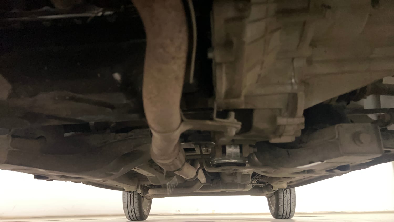 Used 2015 Tata Zest XT Petrol Petrol Manual extra FRONT LEFT UNDERBODY VIEW