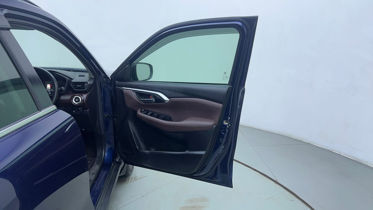 Used 2023 Maruti Suzuki Grand Vitara Alpha Smart Hybrid Petrol Manual interior RIGHT FRONT DOOR OPEN VIEW
