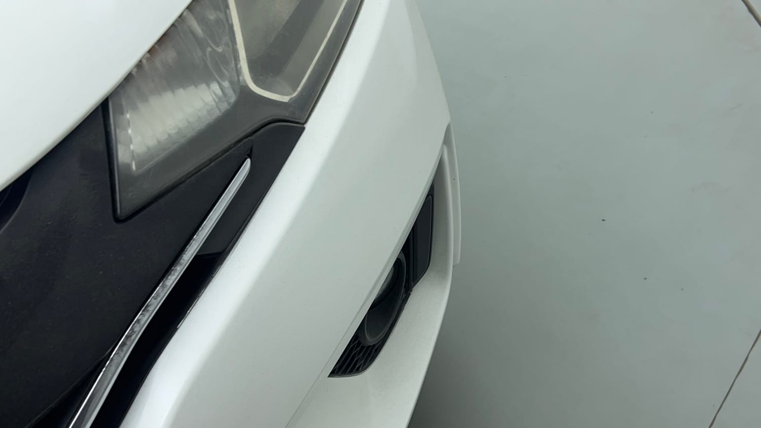 Used 2015 Honda Jazz V AT Petrol Petrol Automatic dents MINOR SCRATCH