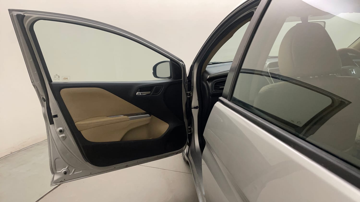 Used 2014 Honda City VX Diesel Diesel Manual interior LEFT FRONT DOOR OPEN VIEW