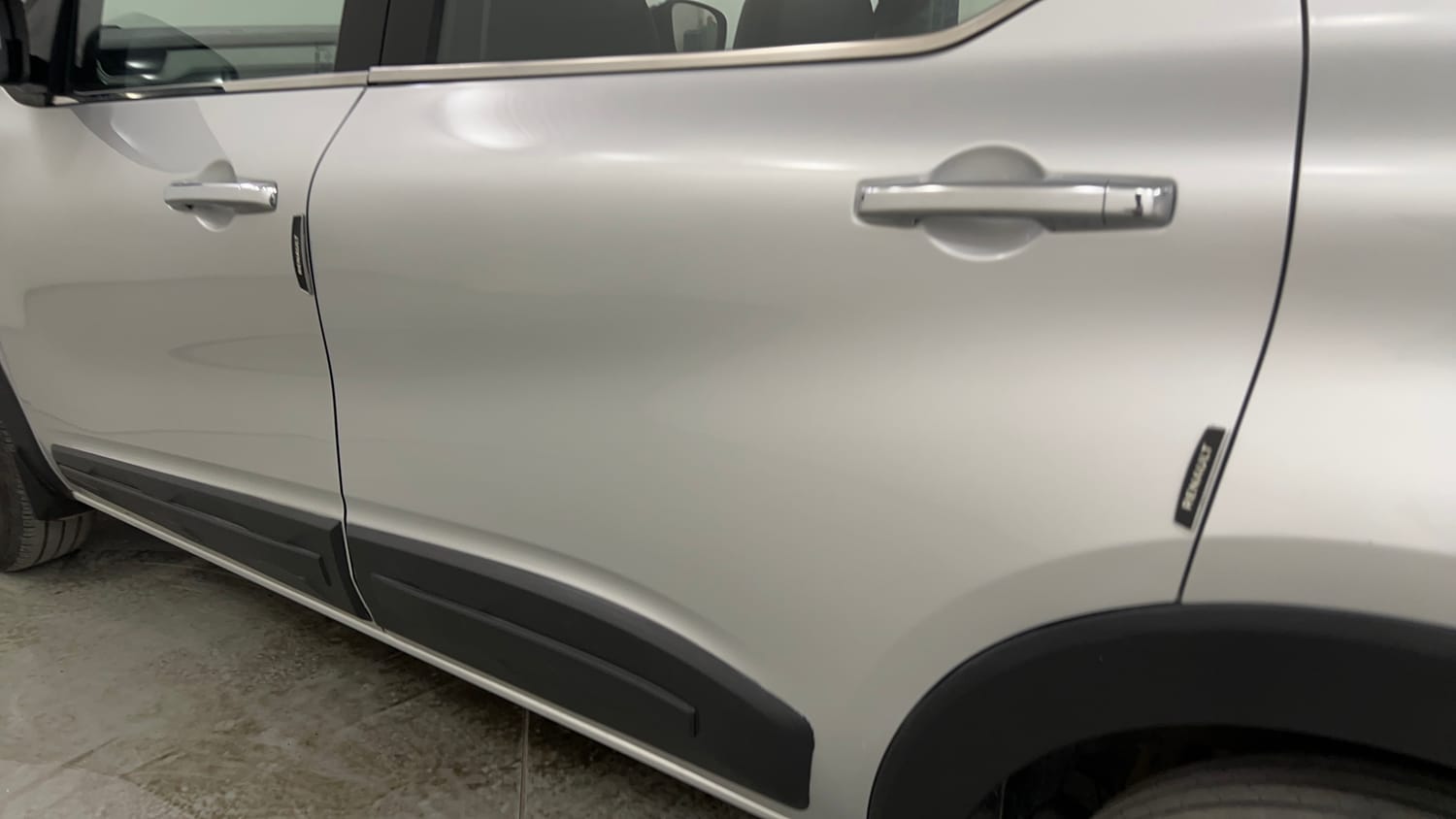 Used 2024 Renault Triber RXZ Petrol Manual dents MINOR SCRATCH