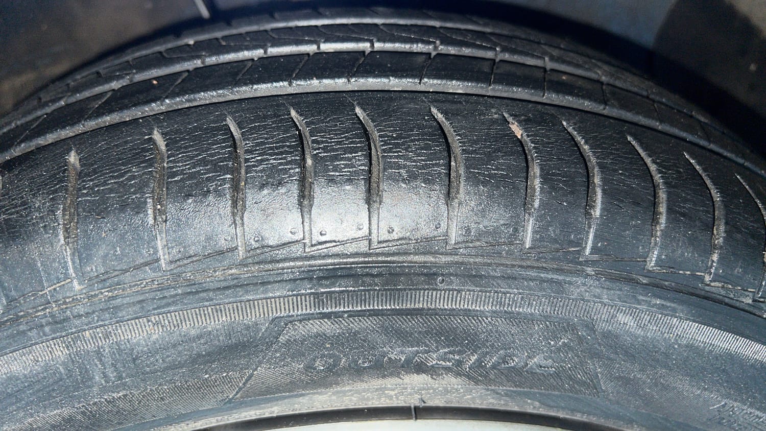 Used 2020 Hyundai Santro Sportz AMT Petrol Automatic tyres RIGHT FRONT TYRE TREAD VIEW