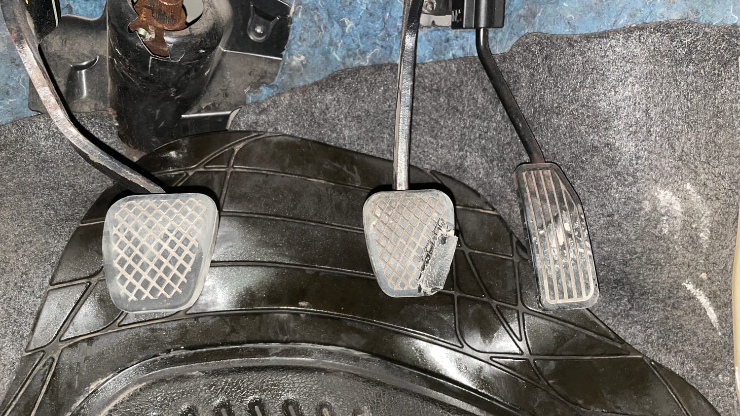 Used 2015 Honda Brio E MT Petrol Manual interior PEDALS VIEW