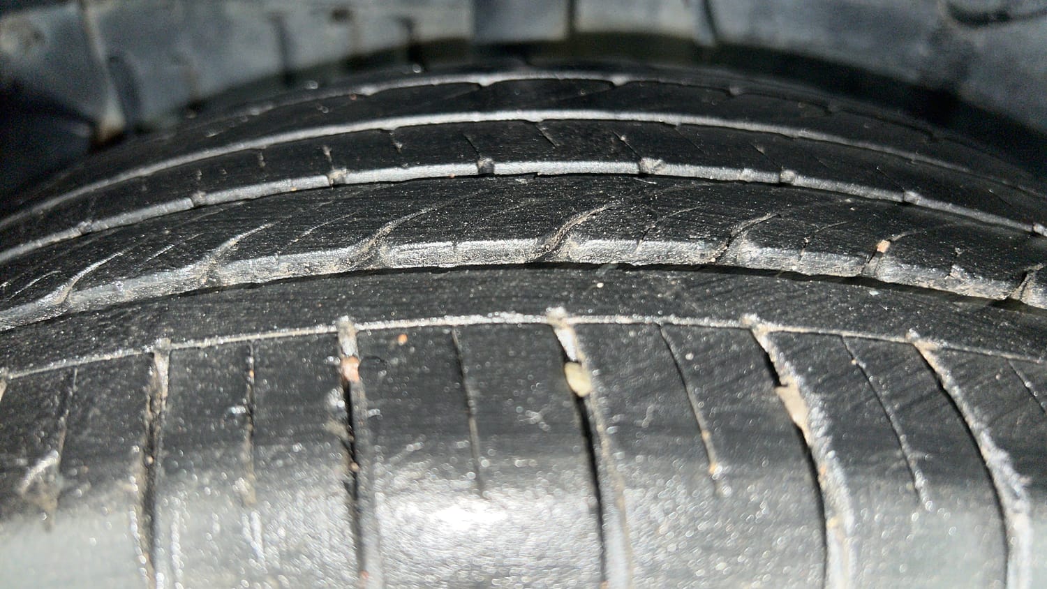 Used 2020 Tata Nexon XM (S) Petrol Manual tyres RIGHT REAR TYRE TREAD VIEW