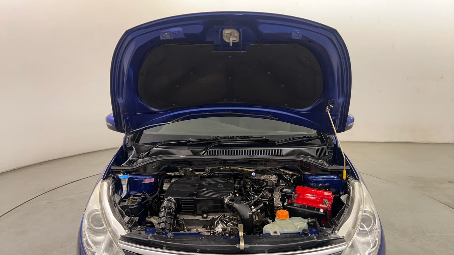 Used 2015 Tata Zest XT Petrol Petrol Manual engine ENGINE & BONNET OPEN FRONT VIEW