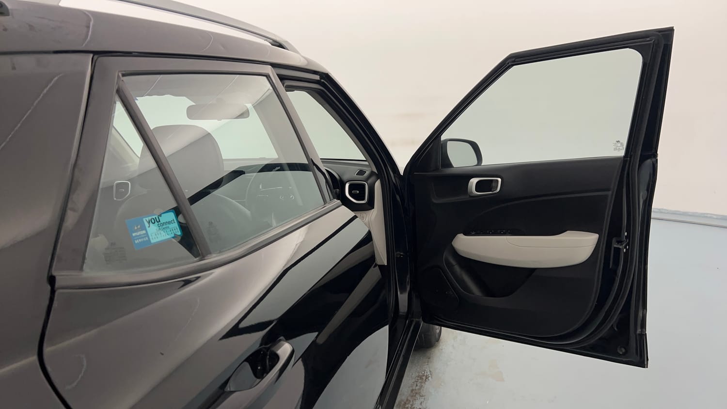 Used 2023 Hyundai Venue S (O) 1.2 Petrol Petrol Manual interior RIGHT FRONT DOOR OPEN VIEW