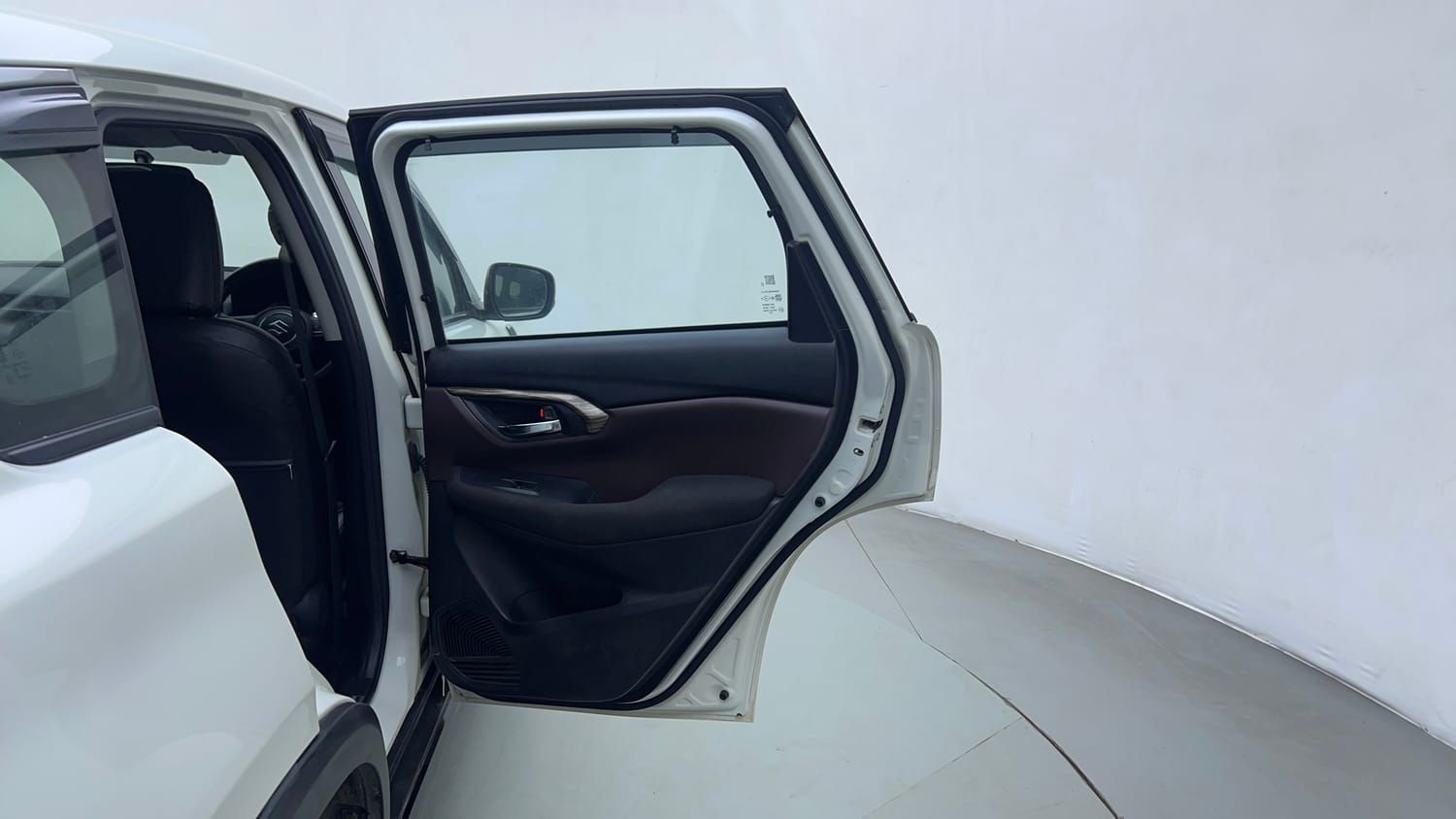 Used 2023 Maruti Suzuki Grand Vitara Delta Smart Hybrid AT Petrol Automatic interior RIGHT REAR DOOR OPEN VIEW