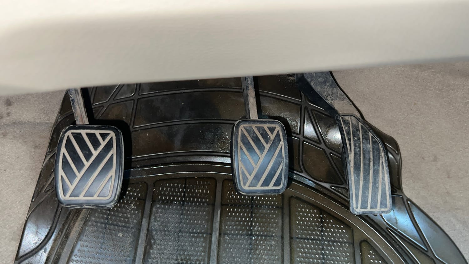 Used 2013 Maruti Suzuki Swift Dzire VXI Petrol Manual interior PEDALS VIEW