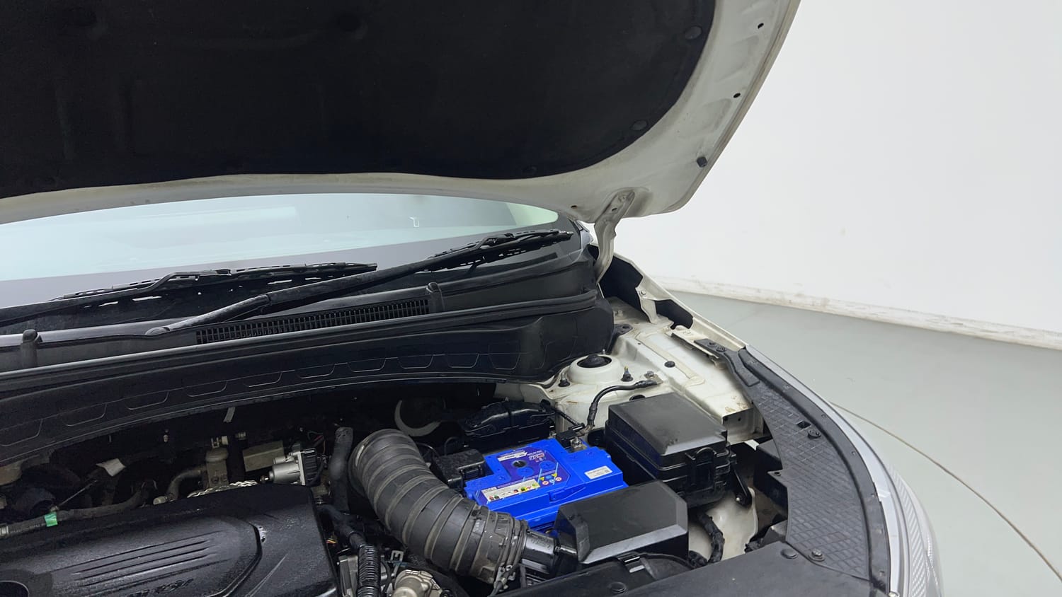 Used 2022 Kia Seltos HTK 1.5 Diesel Diesel Manual engine ENGINE LEFT SIDE HINGE & APRON VIEW