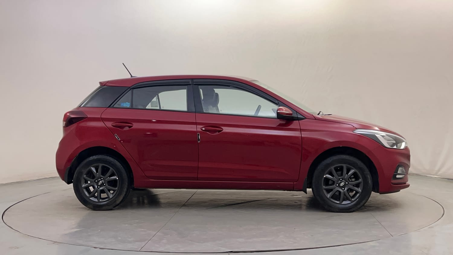 Used 2019 Hyundai Elite i20 Sportz Plus 1.2 Petrol Manual exterior RIGHT SIDE VIEW