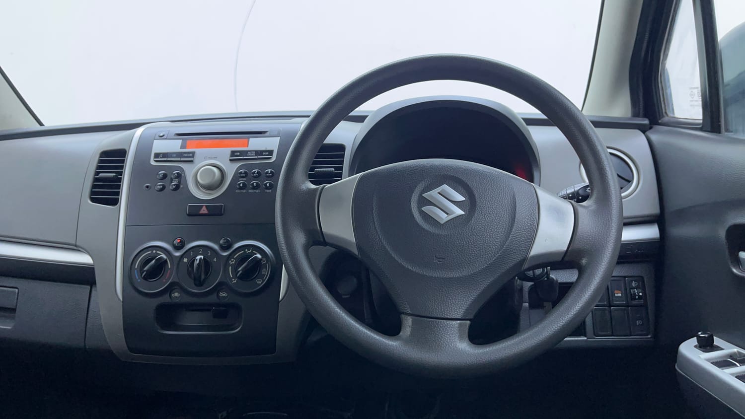 Used 2012 Maruti Suzuki Wagon R 1.0 VXi Petrol Manual interior STEERING VIEW