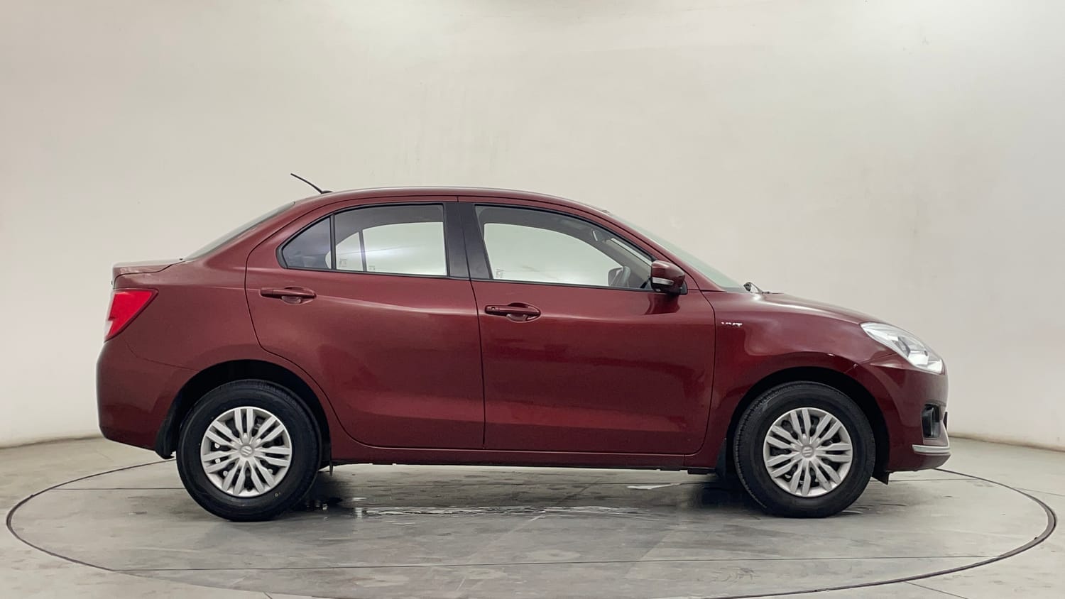 Used 2017 Maruti Suzuki Dzire VXi Petrol Manual exterior RIGHT SIDE VIEW