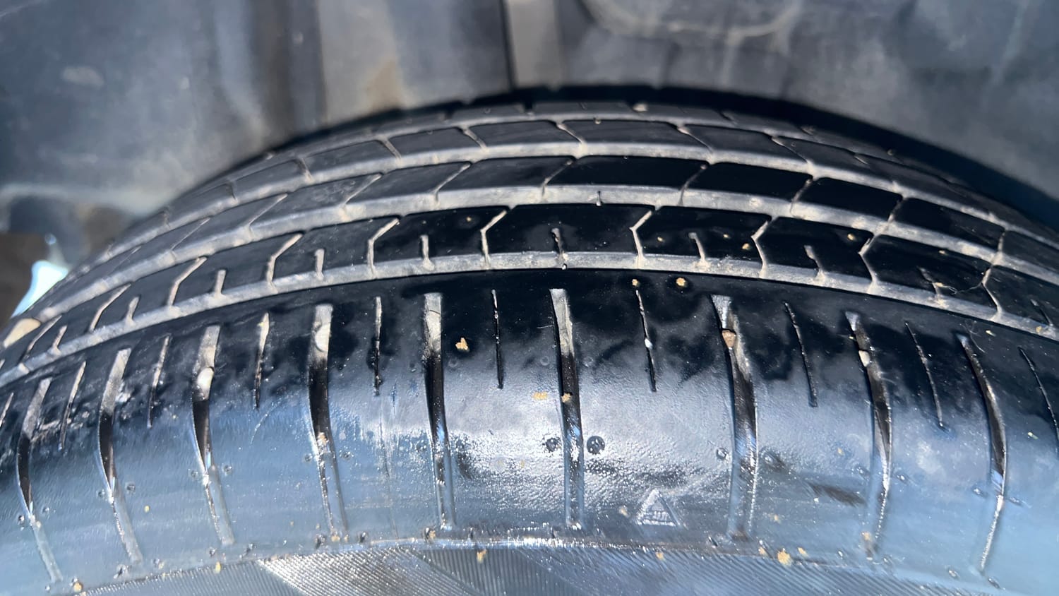 Used 2023 Maruti Suzuki Swift ZXi Petrol Manual tyres RIGHT REAR TYRE TREAD VIEW