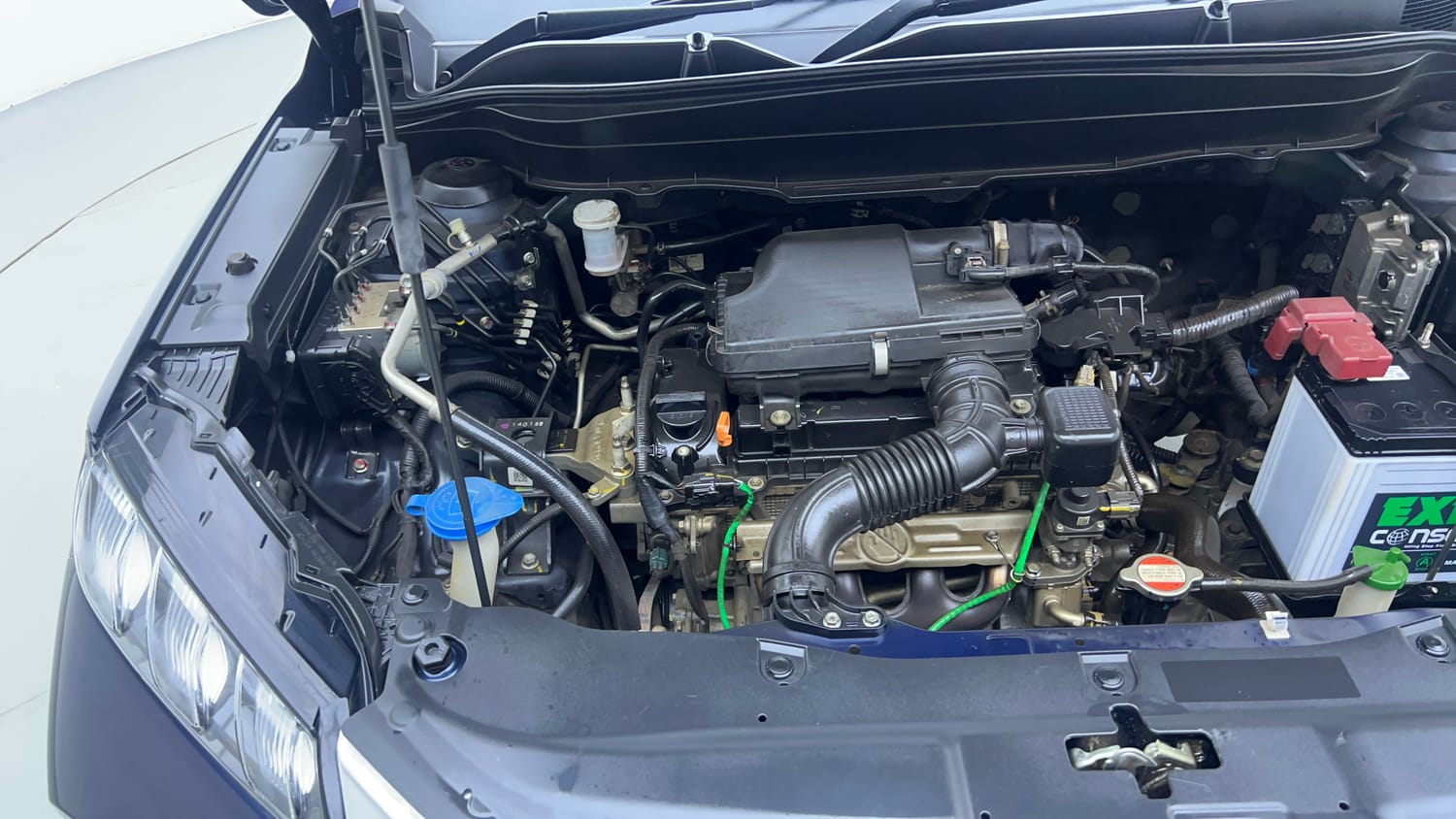 Used 2023 Maruti Suzuki Grand Vitara Alpha Smart Hybrid Petrol Manual engine ENGINE RIGHT SIDE VIEW