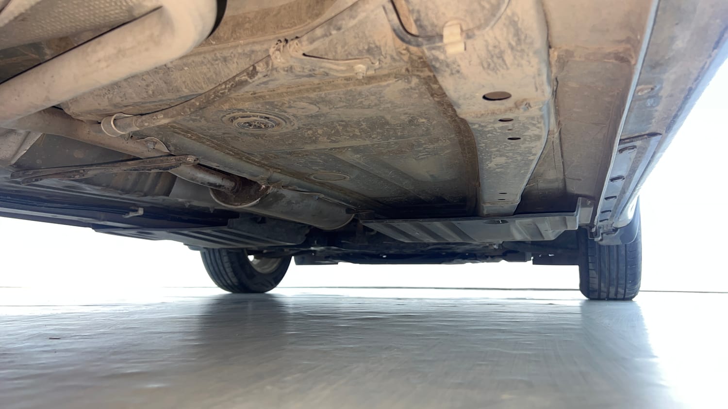 Used 2023 Maruti Suzuki Swift ZXi Petrol Manual extra REAR RIGHT UNDERBODY VIEW