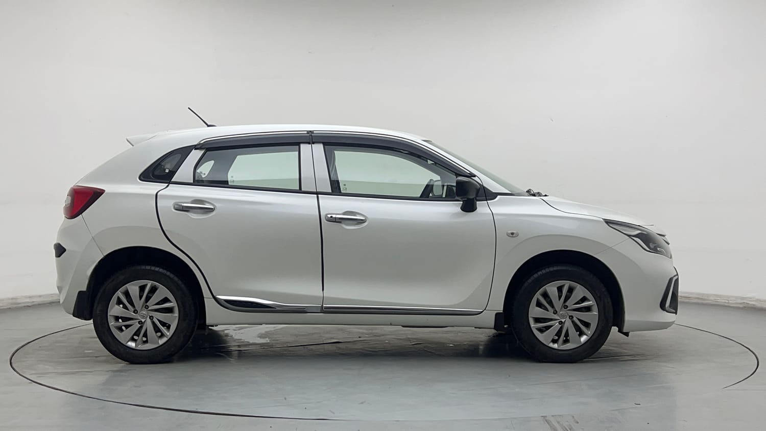 Used 2023 Toyota Glanza E Petrol Manual exterior RIGHT SIDE VIEW